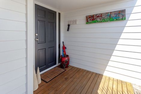 Photo of property in 200 Mayfair Avenue, Whangamata, 3620