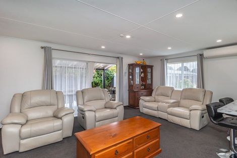 Photo of property in 13 Morgan Crescent, Levin, 5510