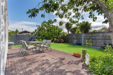 Photo of property in 14 Jenkins Place, Manurewa East, Auckland, 2102