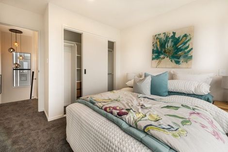 Photo of property in 39c Target Road, Totara Vale, Auckland, 0629