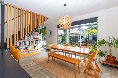 Photo of property in 123 Heretaunga Street, Palmerston North, 4414