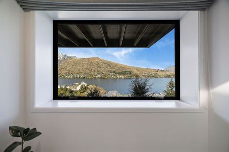 Photo of property in 11 Highlands Close, Queenstown, 9300