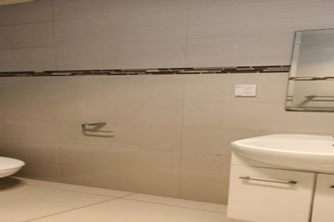 Photo of property in 2/265 Massey Road, Mangere East, Auckland, 2024