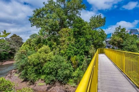 Photo of property in 1/38 Edmonton Road, Henderson, Auckland, 0612