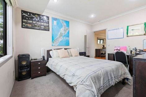 Photo of property in 35 Holdens Road, Henderson, Auckland, 0612