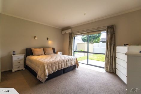 Photo of property in 14 Hampshire Court, Flagstaff, Hamilton, 3210