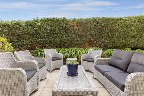 Photo of property in 2/12 Gradwell Place, Two Mile Bay, Taupo, 3330