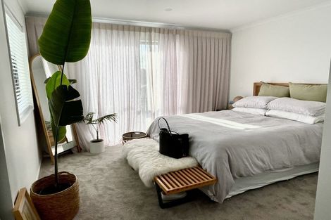 Photo of property in 68 Manutewhau Road, Massey, Auckland, 0614