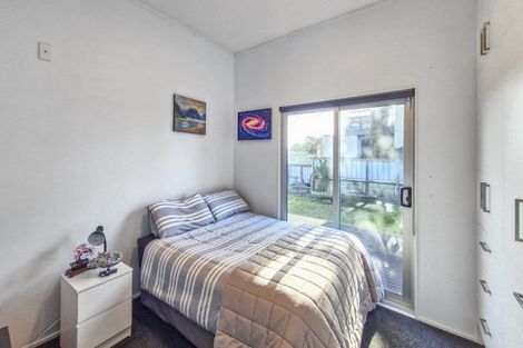 Photo of property in 25 Hall Place, Foxton Beach, Foxton, 4815