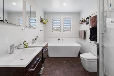 Photo of property in 57 Hauraki Road, Leigh, Warkworth, 0985