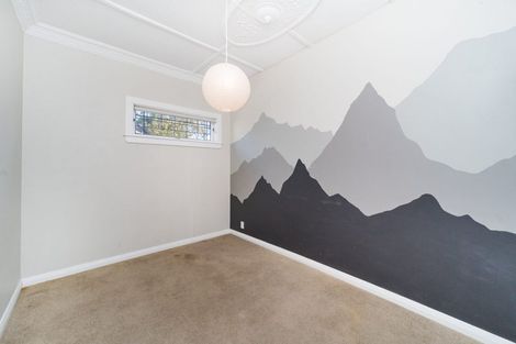 Photo of property in 37 Miro Street, Takaro, Palmerston North, 4410