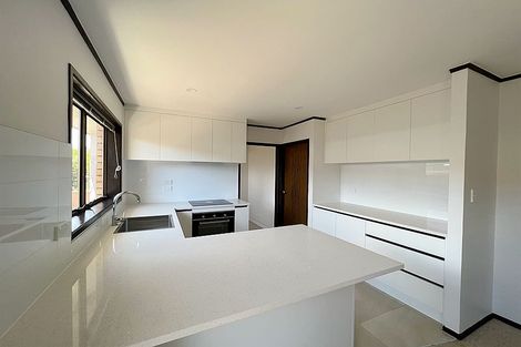 Photo of property in 1/64 Sunderlands Road, Half Moon Bay, Auckland, 2012