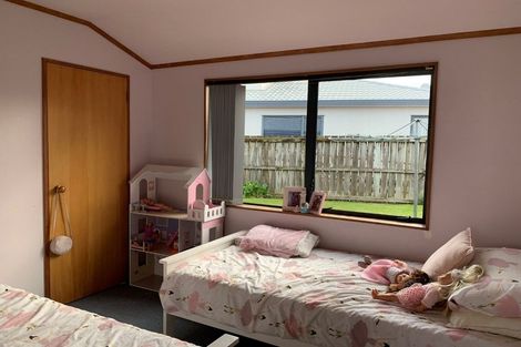 Photo of property in 32 Halcione Close, Flagstaff, Hamilton, 3210