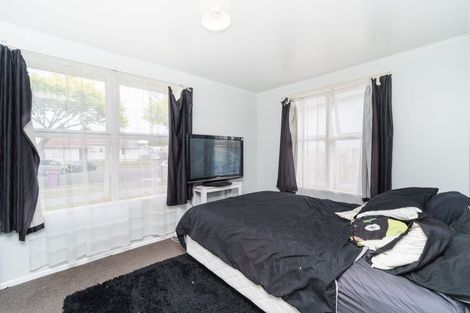Photo of property in 14 Otaki Place, Westbrook, Palmerston North, 4412