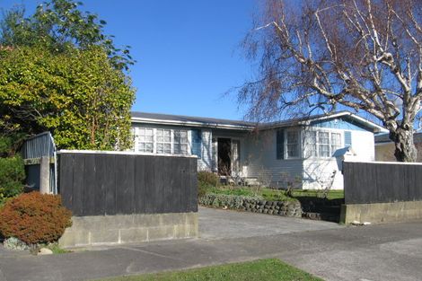 Photo of property in 21 Piper Place, Roslyn, Palmerston North, 4414