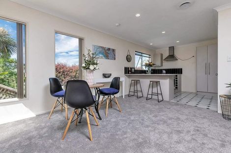 Photo of property in 21a Hatherlow Street, Glenfield, Auckland, 0629