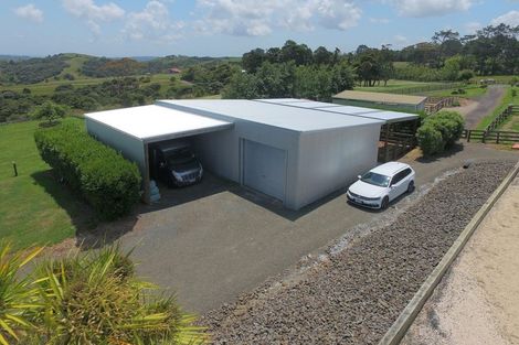Photo of property in 639 Peak Road, Helensville, 0875