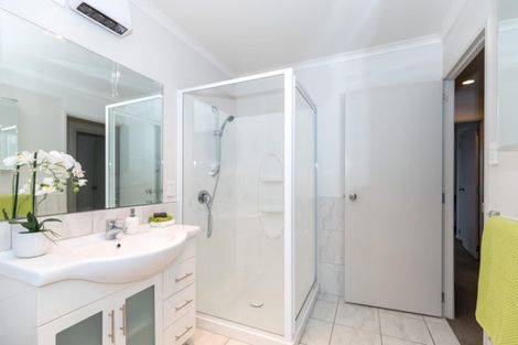 Photo of property in 2 Cabernet Close, Rototuna, Hamilton, 3210