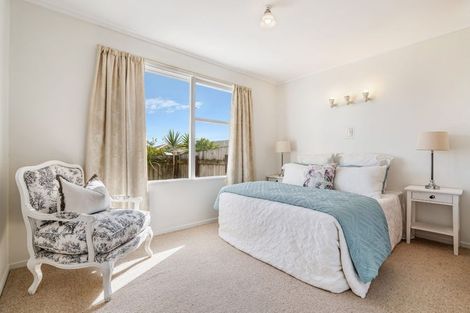 Photo of property in 1/137 Centreway Road, Orewa, 0931