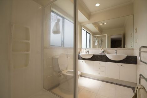 Photo of property in 8 Maybole Drive, Flat Bush, Auckland, 2016