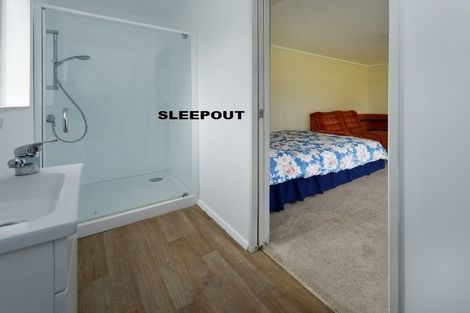 Photo of property in 47 Hartley Terrace, Massey, Auckland, 0614