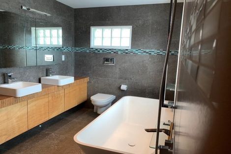 Photo of property in 148 Luckens Road, West Harbour, Auckland, 0618