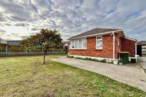Photo of property in 42 Great South Road, Papatoetoe, Auckland, 2025