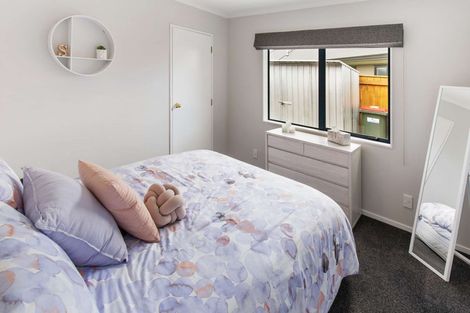 Photo of property in 5 Meridian Grove, Kelvin Grove, Palmerston North, 4414