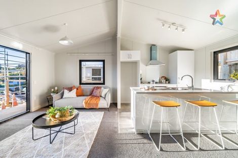 Photo of property in 18d Norana Road, Maoribank, Upper Hutt, 5018