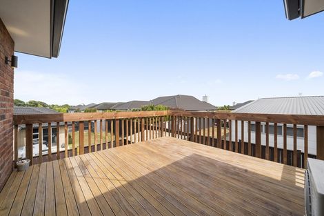 Photo of property in 42 Castellina Drive, Karaka, Papakura, 2113