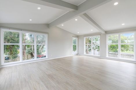 Photo of property in 16 Helena Street, Massey, Auckland, 0614