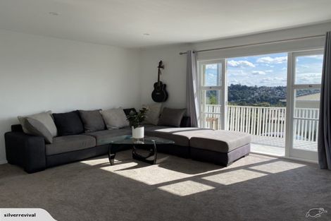 Photo of property in 1/16 Stanley Road, Glenfield, Auckland, 0629