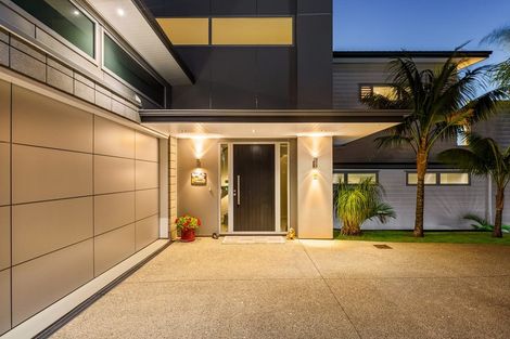 Photo of property in 8 Kerema Way, Schnapper Rock, Auckland, 0632