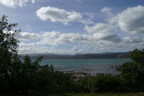 Photo of property in 275u2 Karaka Bay Road, Karaka Bays, Wellington, 6022