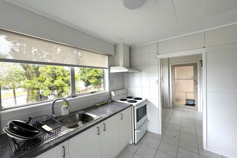 Photo of property in 14 Waari Avenue, Sunnyvale, Auckland, 0612