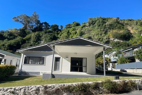 Photo of property in 153 Milton Road, Bluff Hill, Napier, 4110