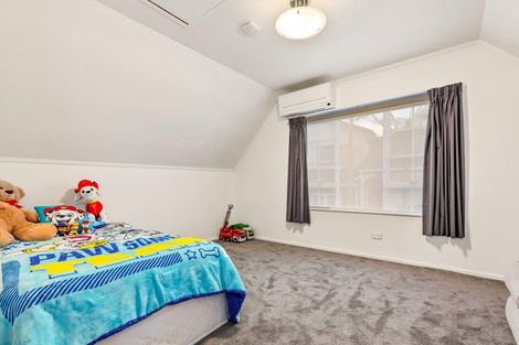 Photo of property in 2/16 Fernbird Place, Massey, Auckland, 0614
