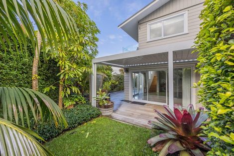 Photo of property in 17 Bevyn Street, Castor Bay, Auckland, 0620
