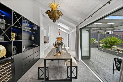 Photo of property in 26 Braemar Road, Castor Bay, Auckland, 0620