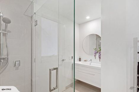 Photo of property in 214b Mount Pleasant Road, Mount Pleasant, Christchurch, 8081