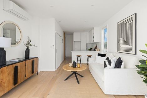 Photo of property in 7 Titoki Close, Matakana, Warkworth, 0985