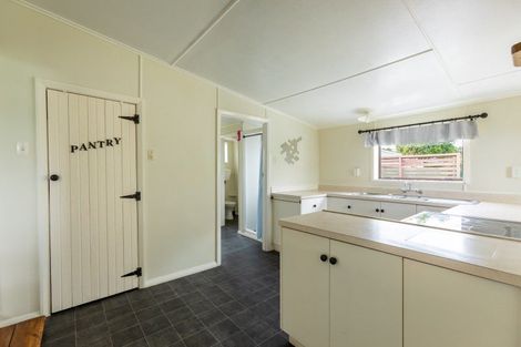 Photo of property in 12 Ormond Street, Woodville, 4920