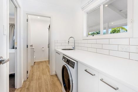 Photo of property in 50 Awaroa Road, Helensville, 0800