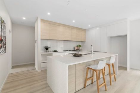 Photo of property in 98 Godfrey Drive, Orewa, 0931