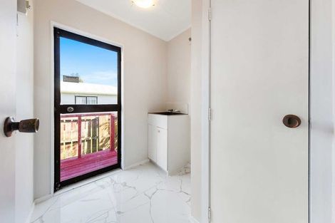 Photo of property in 17 Ballance Avenue, Papatoetoe, Auckland, 2104