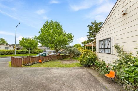 Photo of property in 3 Farwood Drive, Henderson, Auckland, 0612