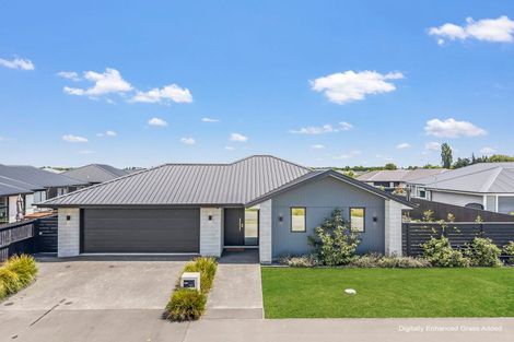 Photo of property in 102 Petries Road, Woodend, 7610