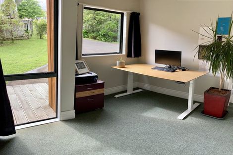 Photo of property in 49 Saunders Close, Whitby, Porirua, 5024