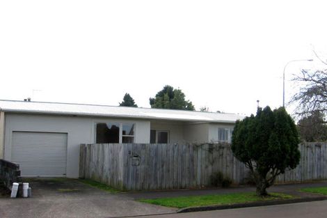 Photo of property in 2 Hartley Place, Awapuni, Palmerston North, 4412