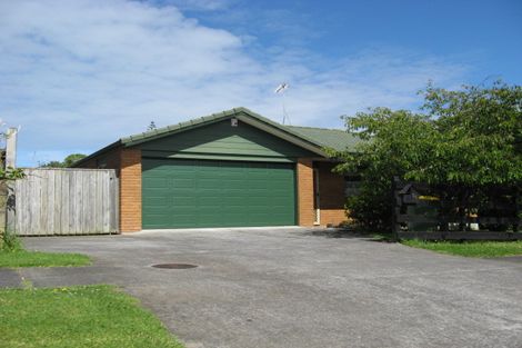Photo of property in 51 Crawford Avenue, Mangere Bridge, Auckland, 2022